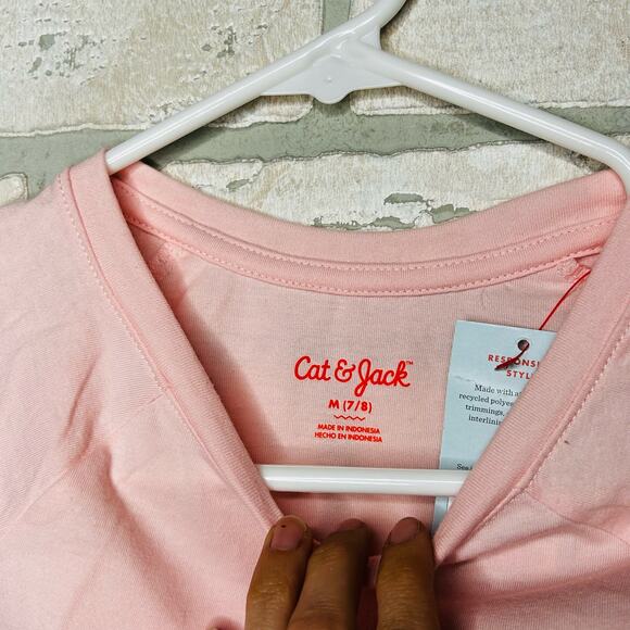Girls 7/8 Pink Tshirt with Sequin Heart Detailing Cat & Jack - Picture 3 of 6
